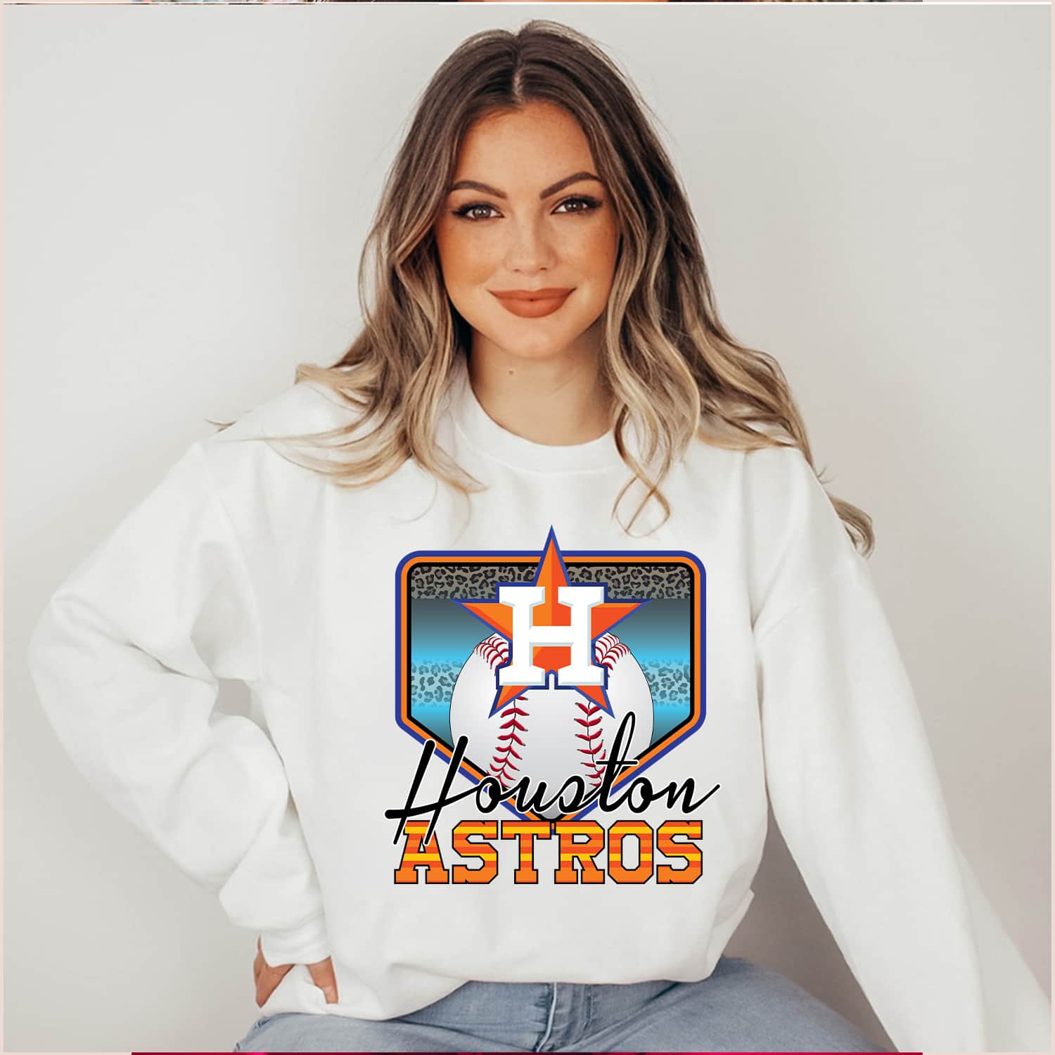 Top Astros Gifts for Her: Perfect Surprises for Female Fans