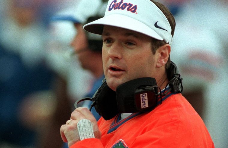 Could Bob Stoops Become the Next Head Coach of Florida Gators?