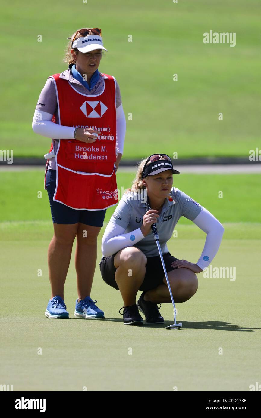 Brittany Henderson: From Pro Golfer to Caddie for Sister Brooke