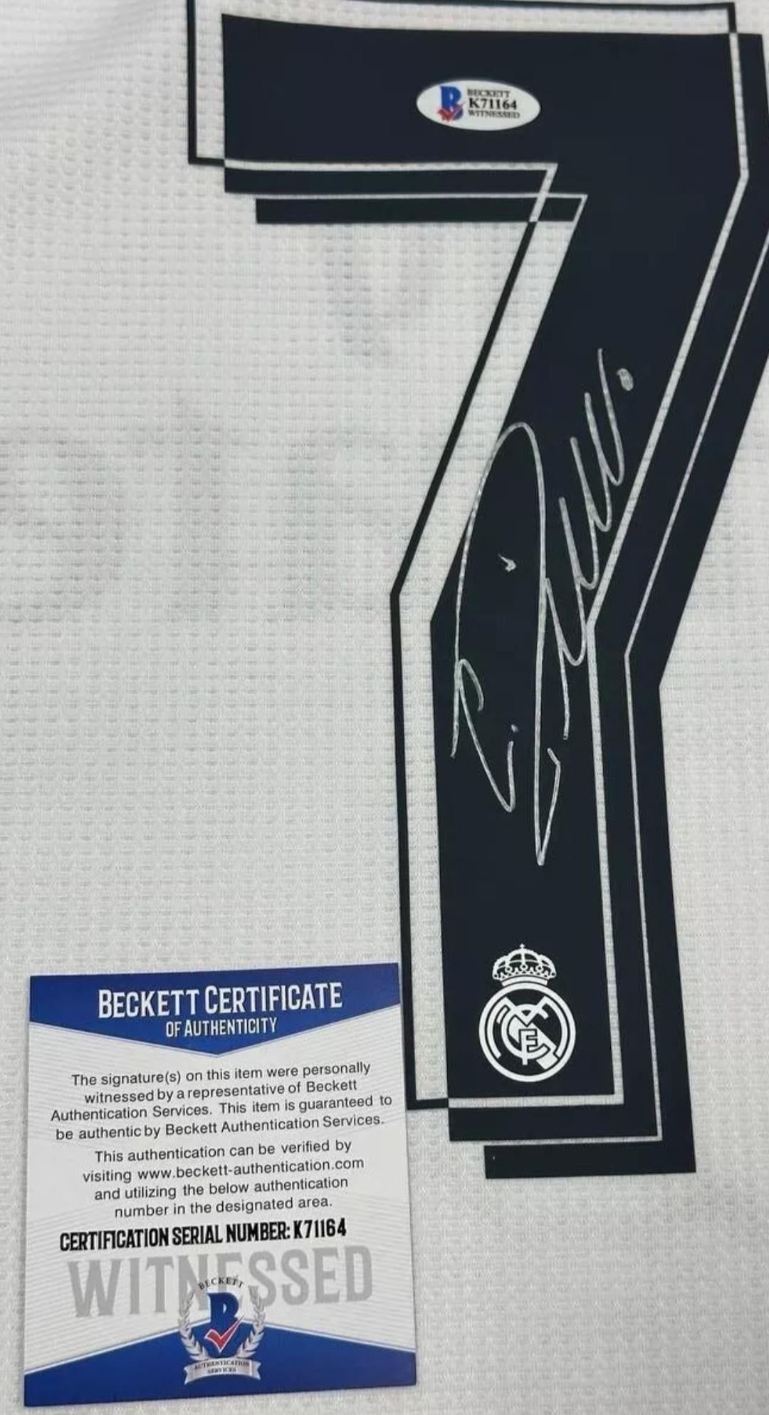 Want a Cristiano Ronaldo Signed Jersey? Heres How to Spot Real From Fake