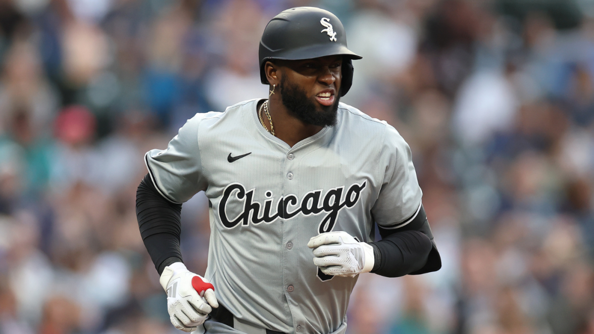 Luis Robert Contract Talks: Will He Stay with the White Sox?