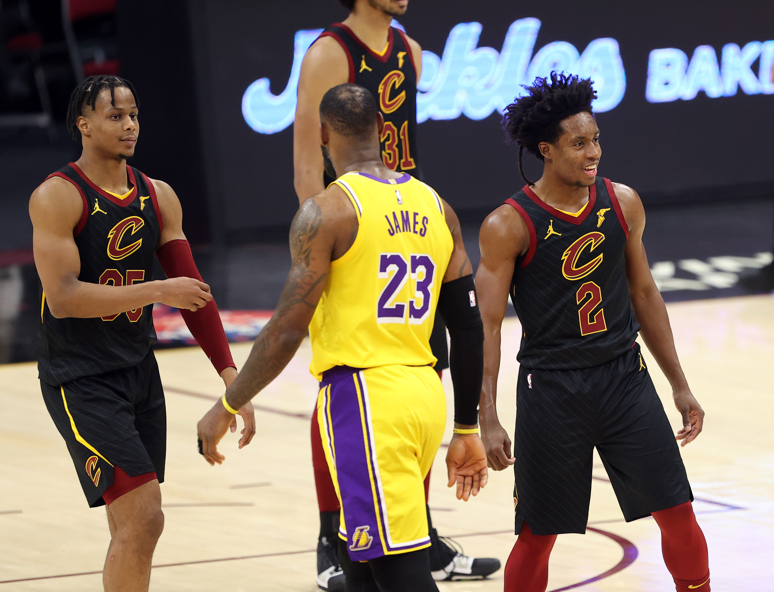 LeBron James Faces Former Team in Cavaliers vs Lakers Matchup