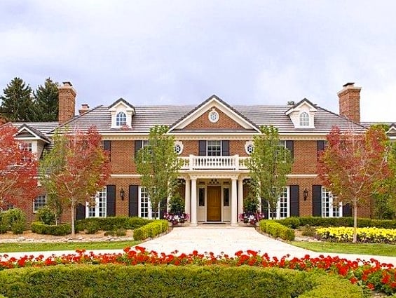 Where does Peyton Manning live now and how big is his new house