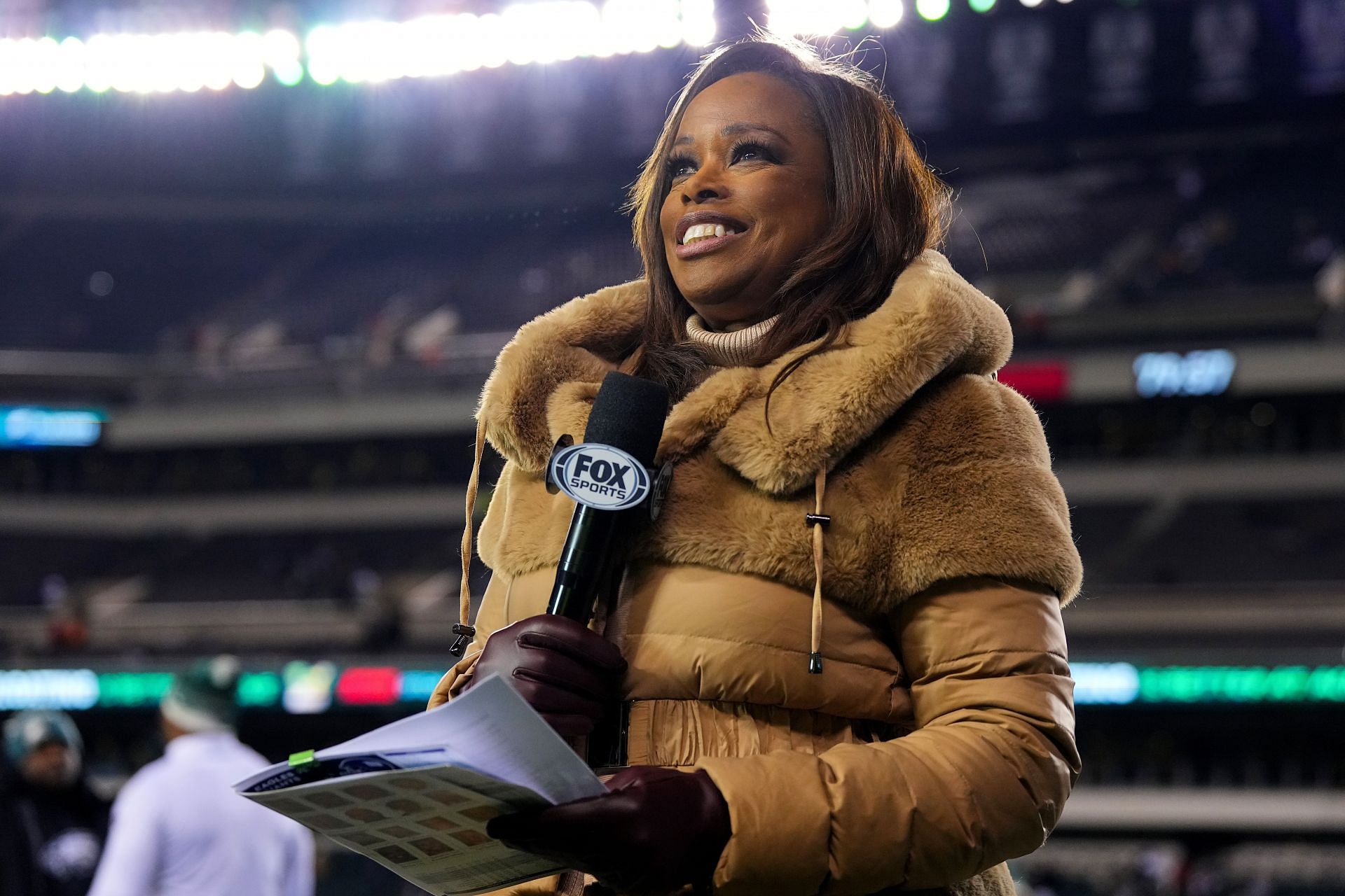 Pam Oliver Net Worth: Check Out Her Impressive Career and Financial Status!