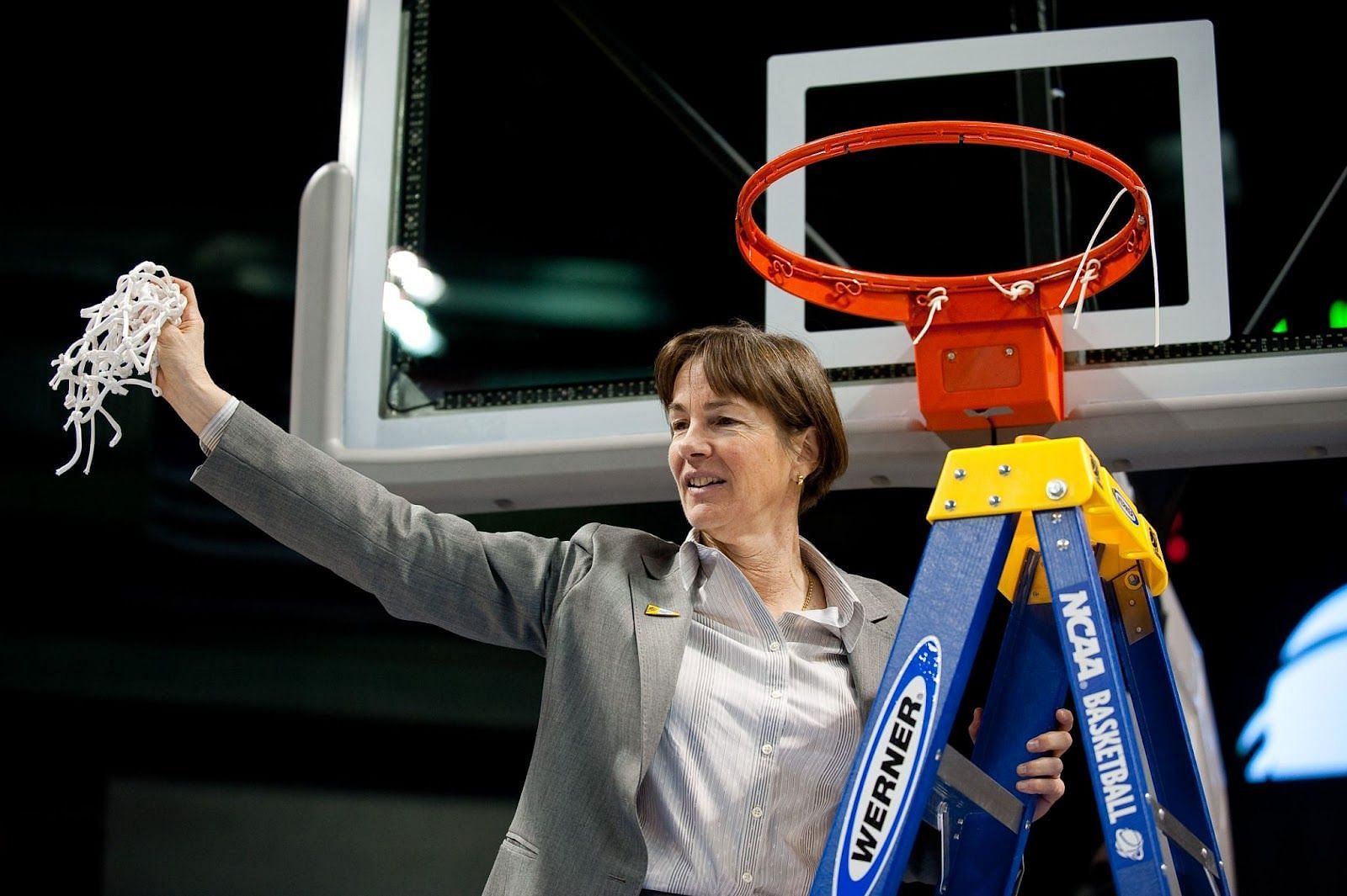 tara vanderveer net worth and salary: All the details here!