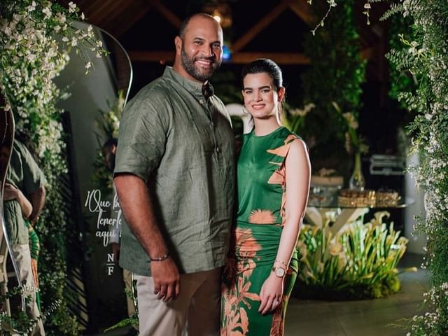 Albert Pujols Wife Nicole Fernandez: Simple Facts to Know.