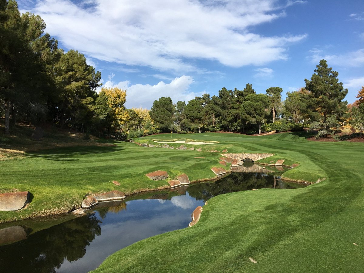 Is Shadow Creek Worth It?  Honest Opinions on the Golf Experience at Shadow Creek.