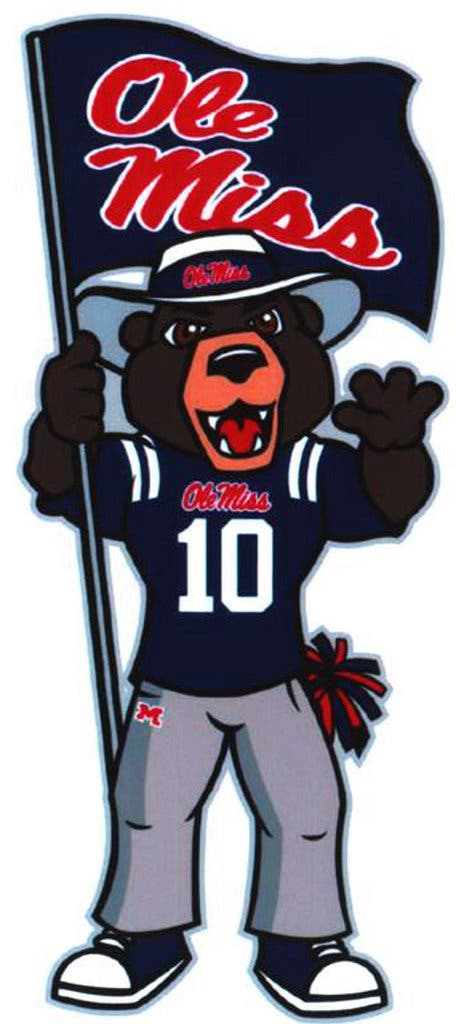 Rebel Bear Ole Miss History: How Did it Start? (Get the Scoop on the Ole Miss Mascot)